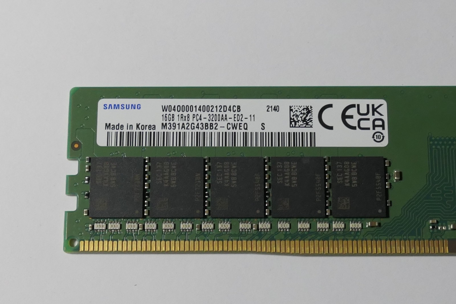 Samsung M391A2G43BB2-CWEQ 16GB 1Rx8 3200AA ECC UDIMM Single Socket Server Memory