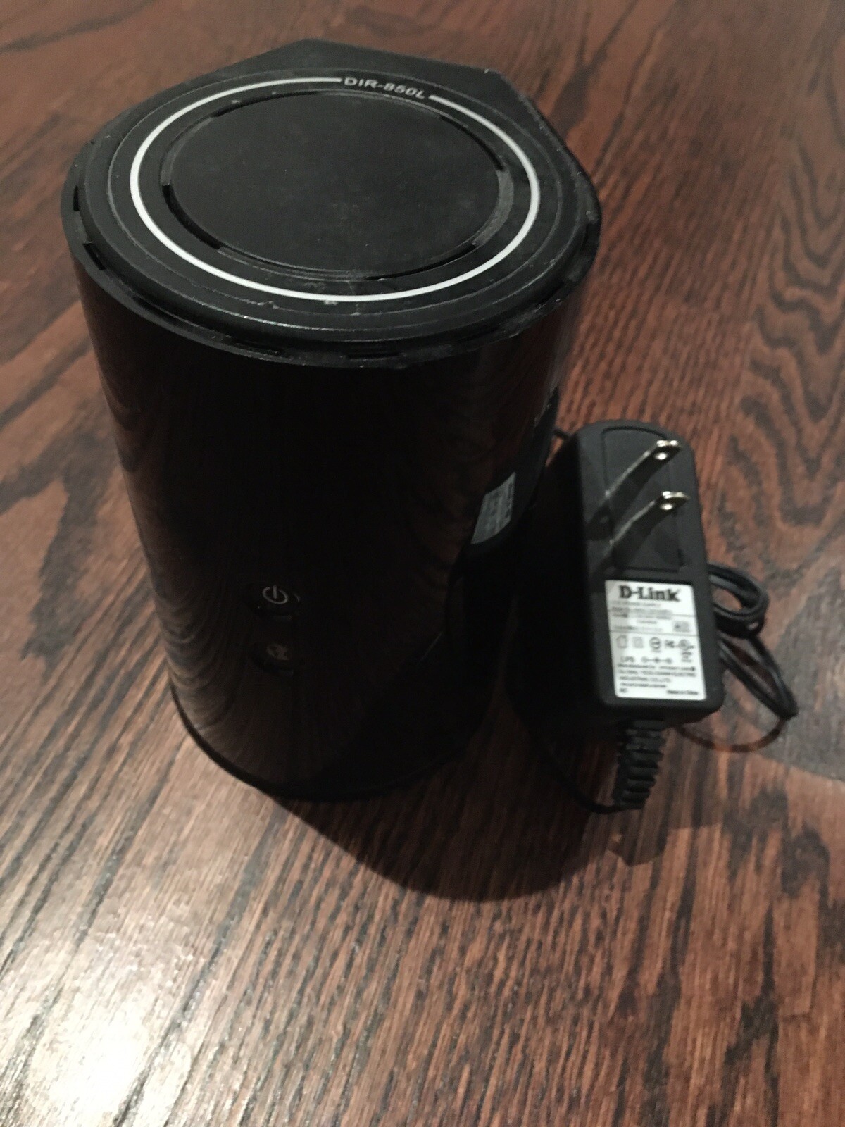 D-Link Wireless AC 1200 Mbps Home Gigabit Router (DIR-850L)