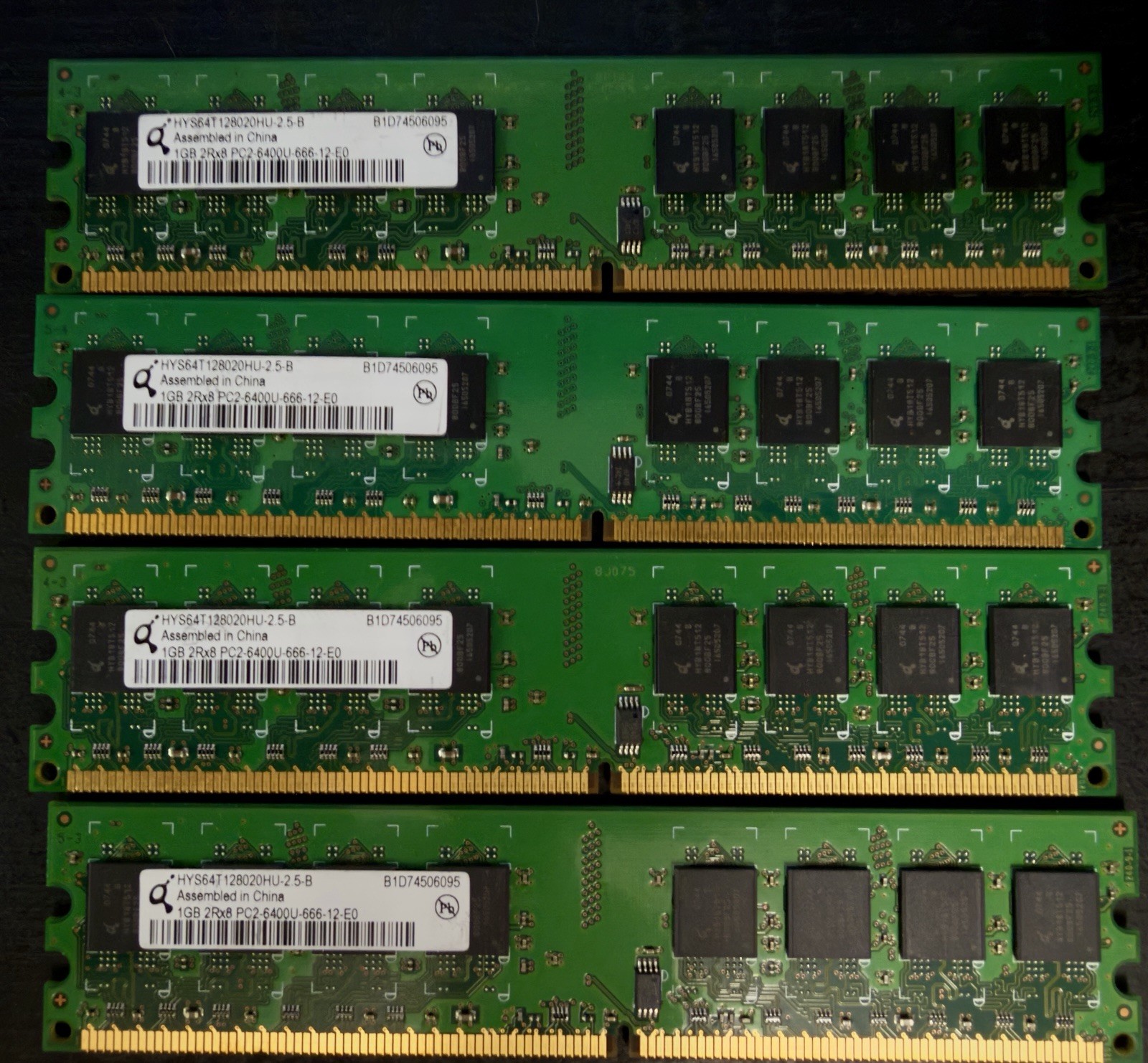 4GB 1GBx4 Sticks PC-2-6400U-666-12EQ