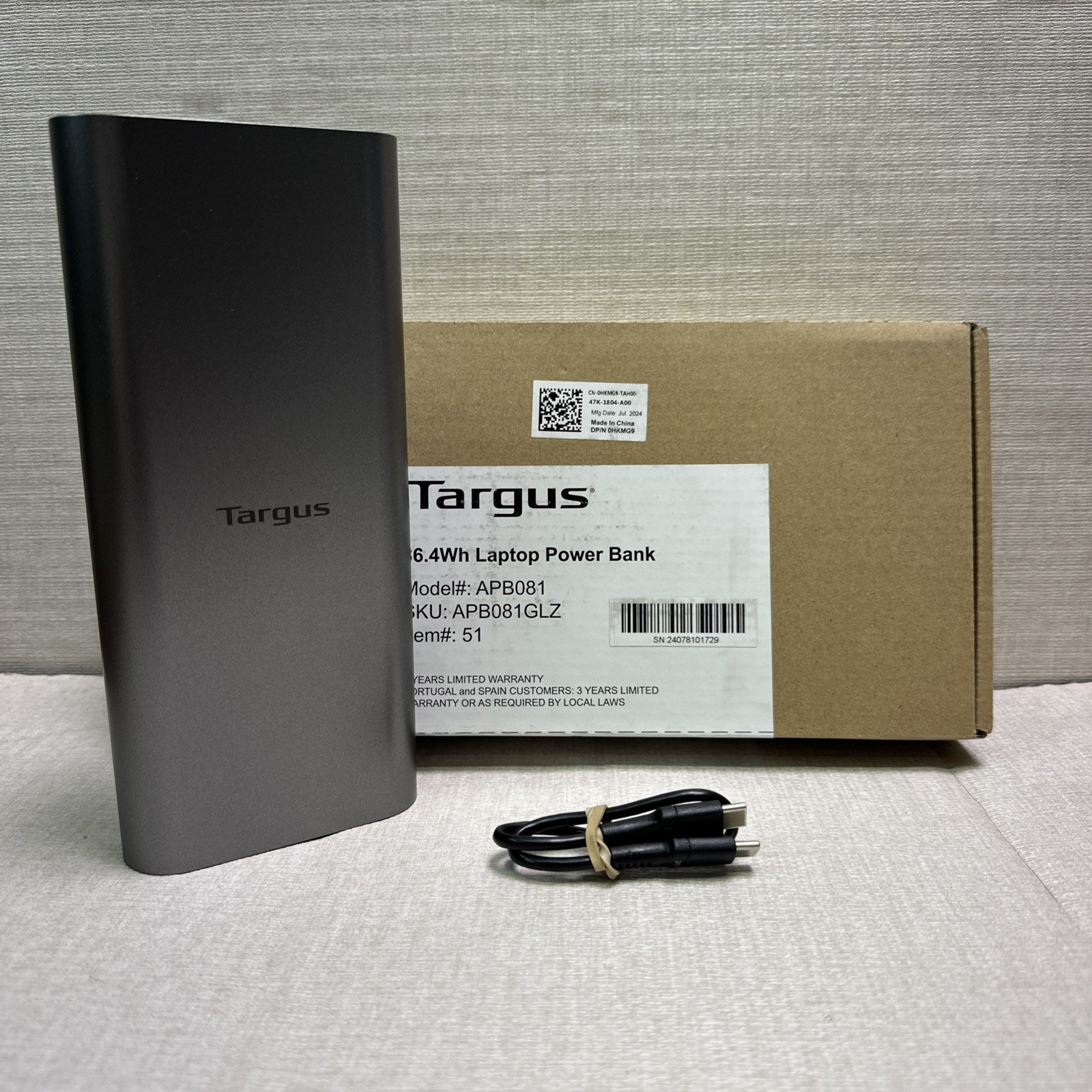 Targus APB081 86.4WH Laptop Power Bank / READ