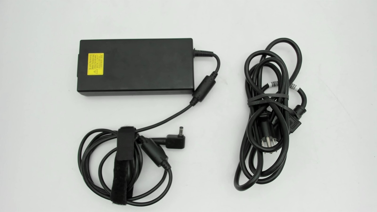 Liteon Adapter 230W 19.5V 11.8A 1.X-PIN KP.23003.001