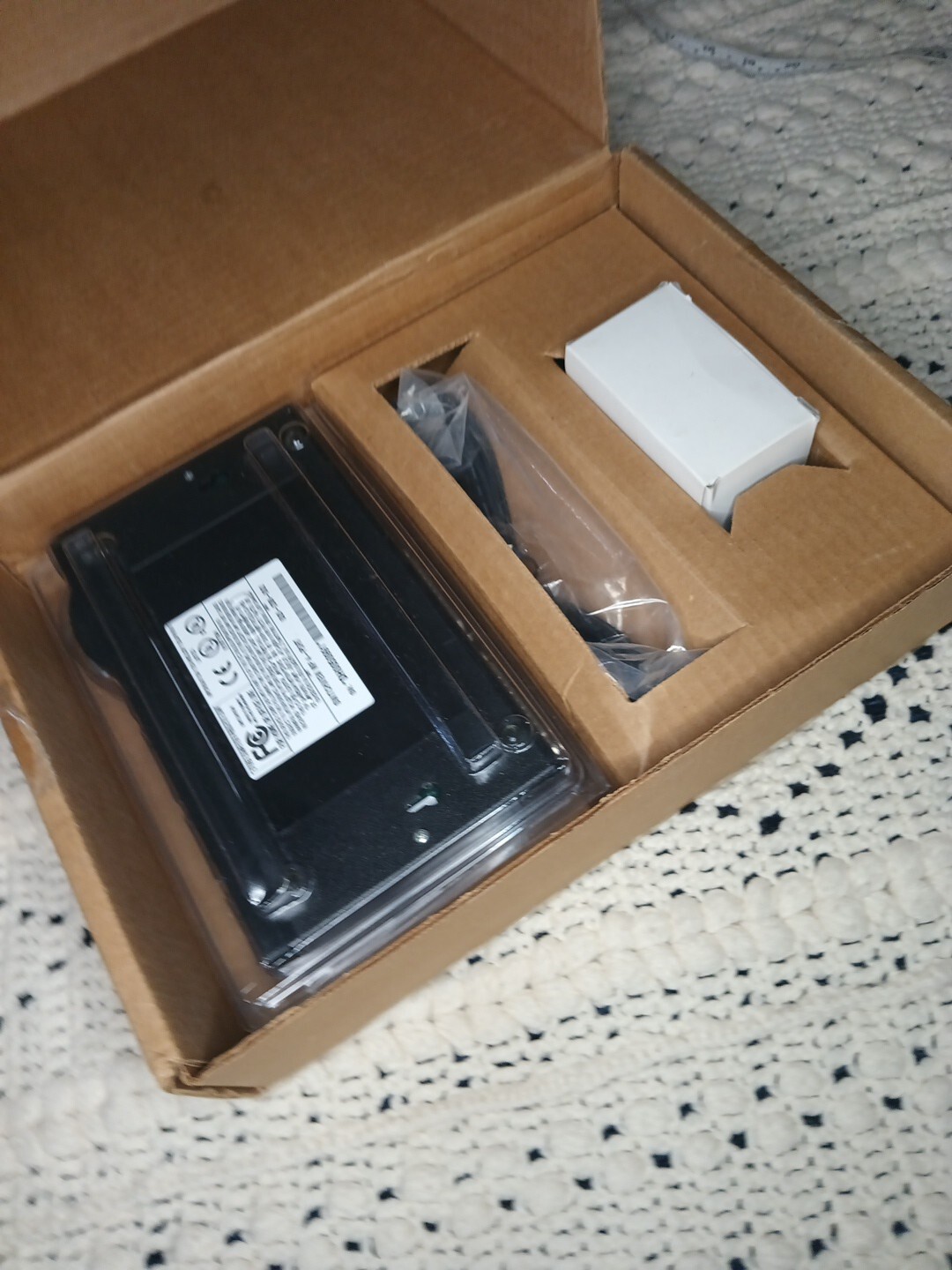 AVOCENT SWITCHVIEW MP 4-PORT 520-238-002 NIB
