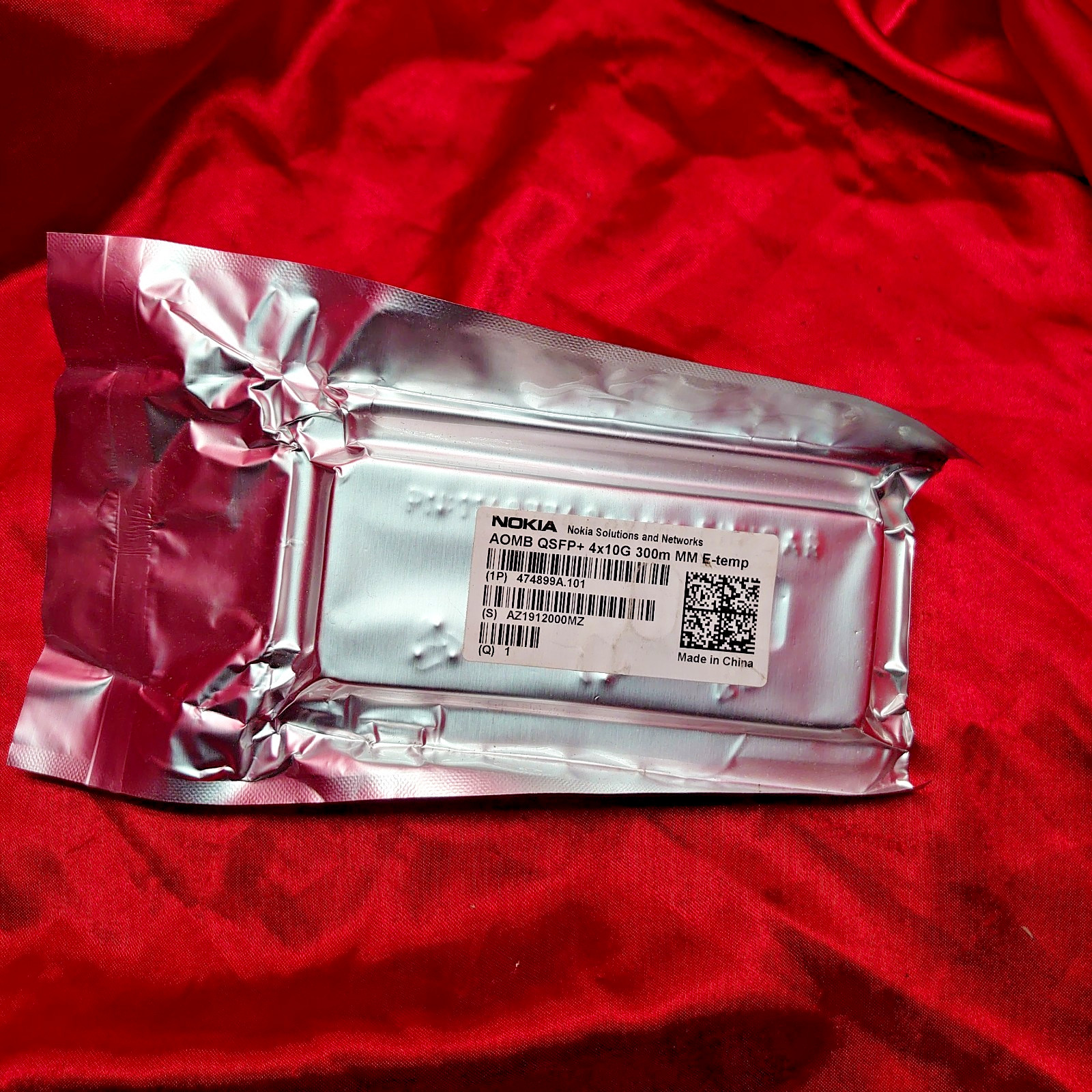 NOKIA AOMB QSFP+ 4x10G 300m -SEALED-