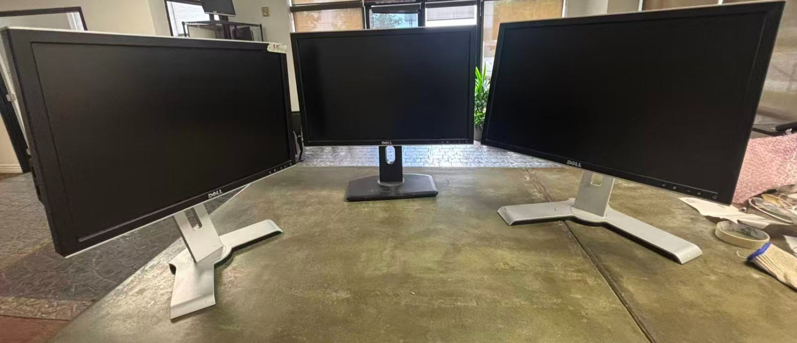 Lot of 3 Dell UltraSharp LCD Monitors 2x 2208WFP 22" + 2009W 20" DVI VGA READ