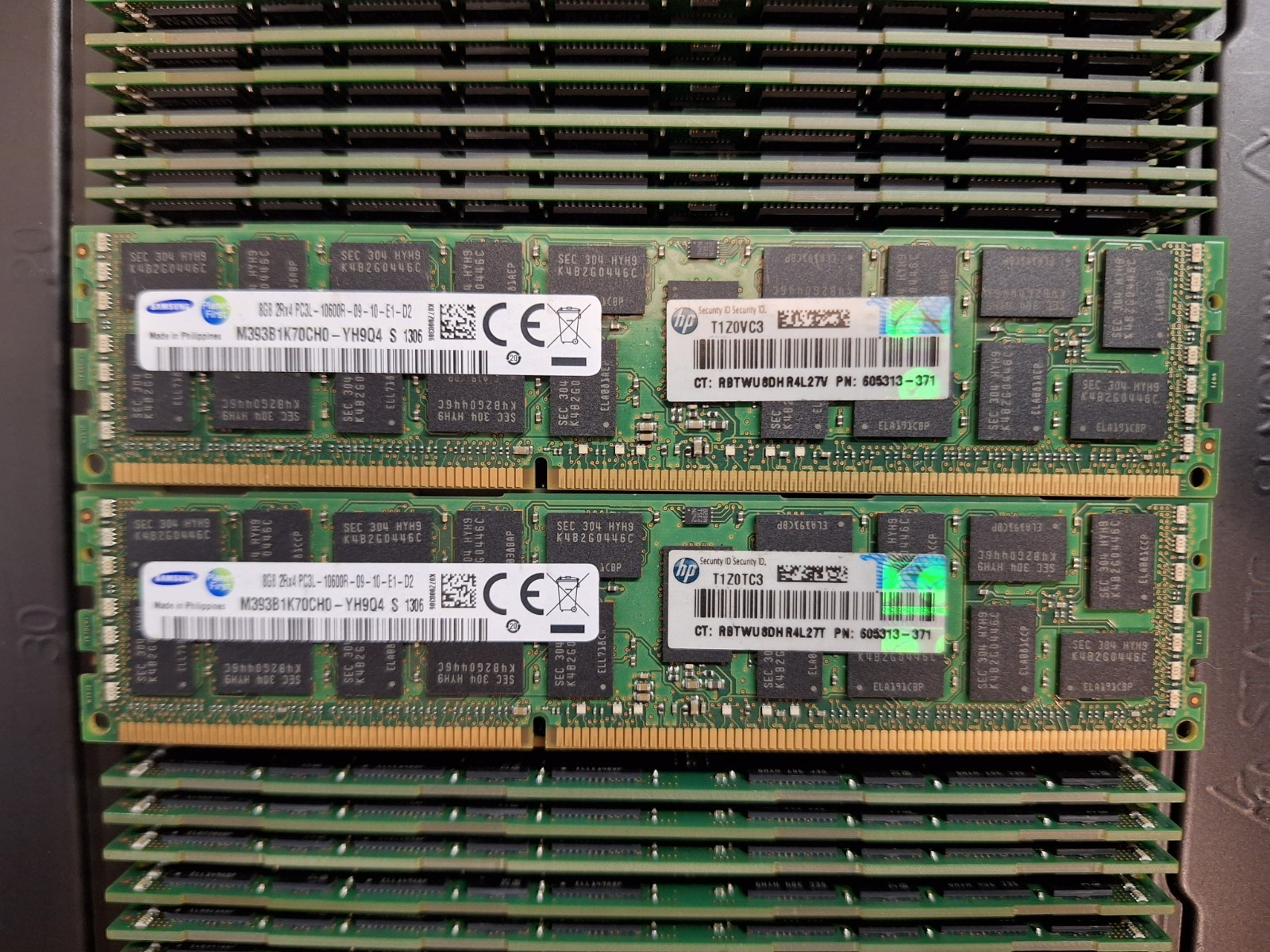 Samsung HP 8GB 2Rx4 PC3L-10600R M393B1K70CH0-YH9Q4 605313-371 **Lot of 2**