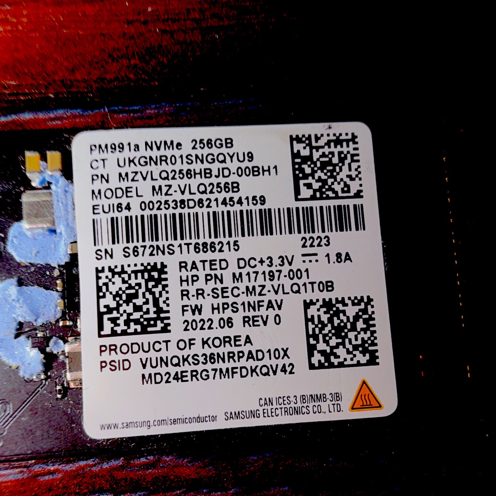 Samsung PM991a 256GB NVMe Internal SSD M.2 2280 Black MZ-VLQ256B