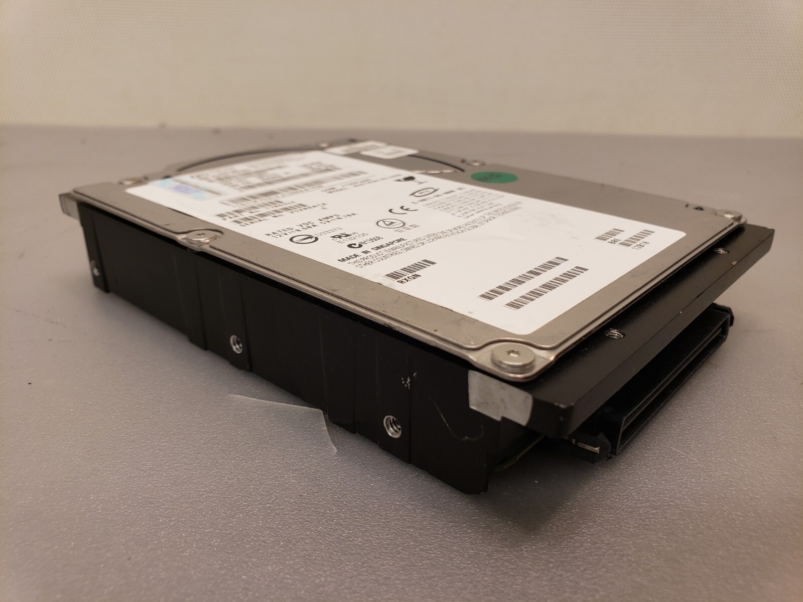 IBM 39R7310 40K1024 17R6324 146.8GB 10K U320 SCSI Hard Drive 80pin HDD Hot Swap