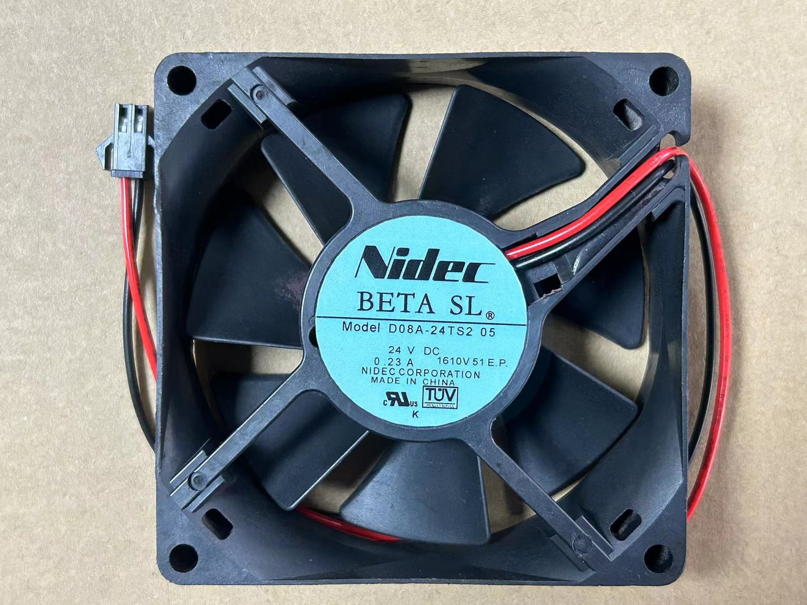 1PCS BETA SL NIDEC Fan D08A-24TS2 05 DC 24V 0.23A 2 PIN 80*80*25MM Model