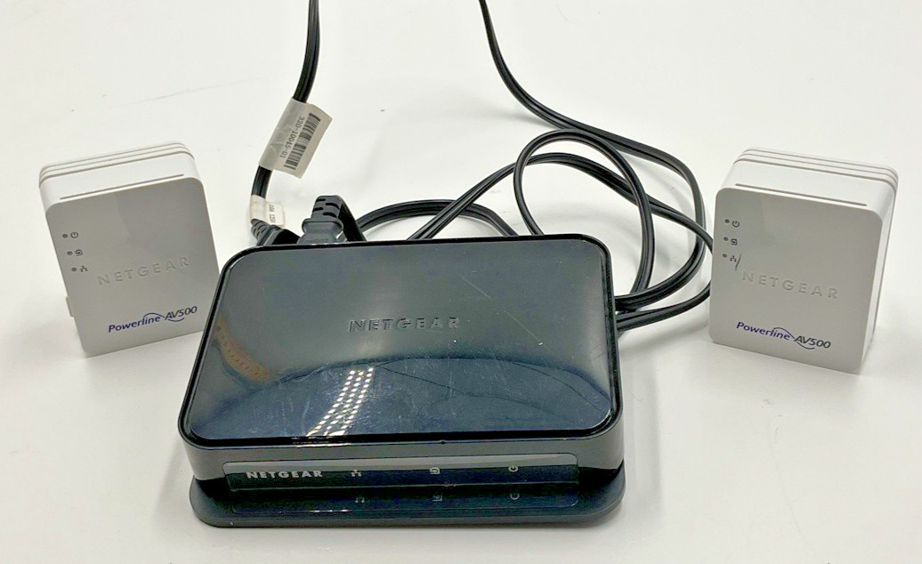 Netgear Powerline AV500 Adapter Kit XAV5004 4-Port Hub