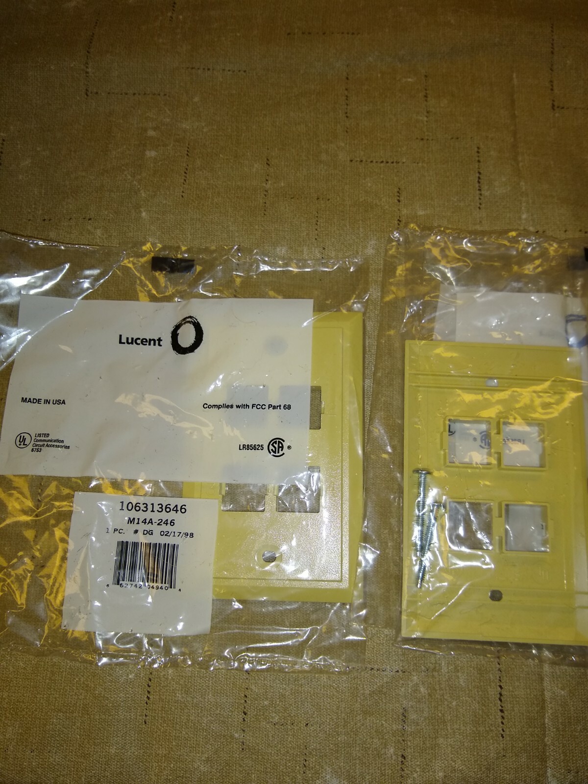 M14A-246 106313646 Lucent Faceplate 4-Port, Ivory - Box of 37 - NEW