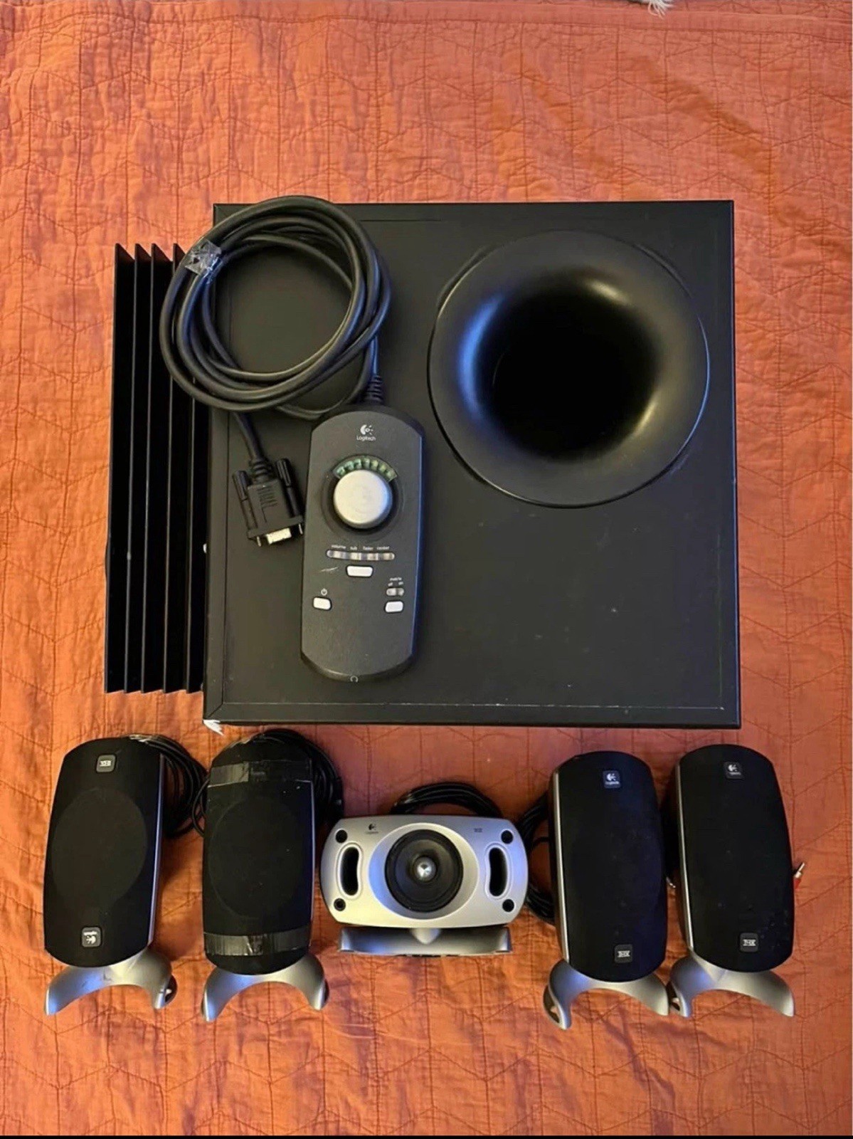 Logitech Z-5300 THX 5.1 Gaming Computer Speakers Subwoofer Sound System Working
