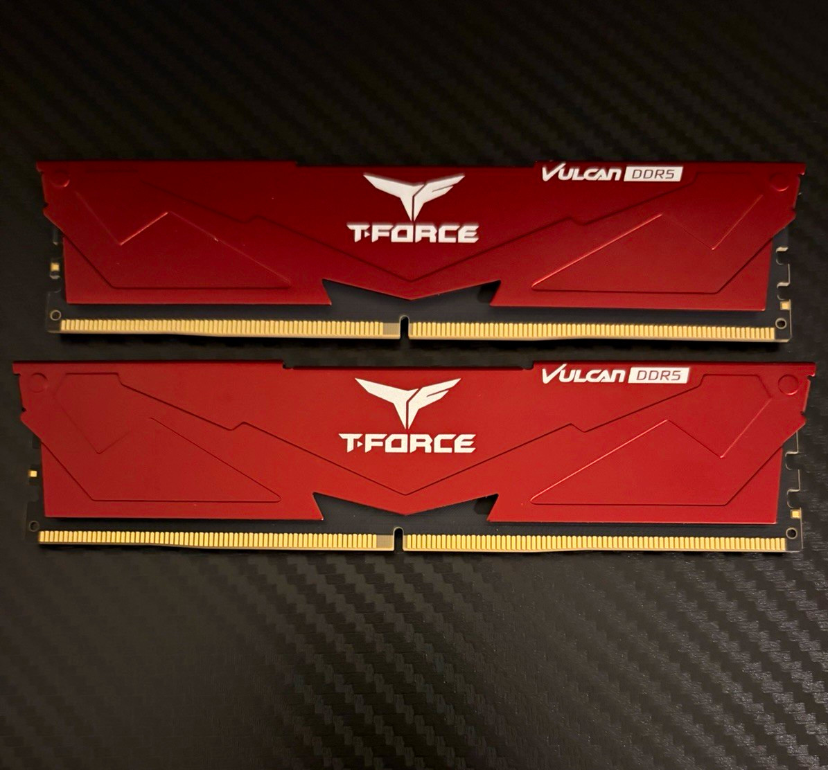 TEAMGROUP T-Force Vulcan DDR5 32GB (2x16GB) 6400 UDIMM RAM FLRD516G6400HC38JBK