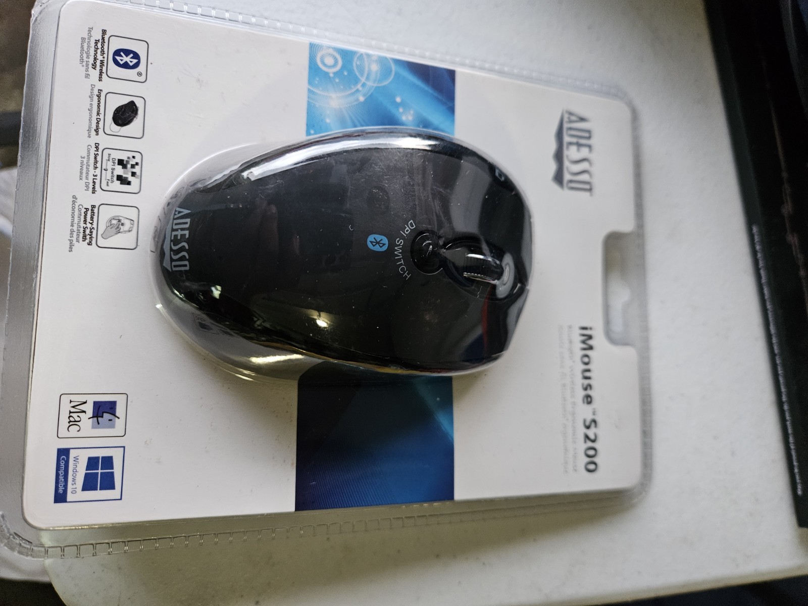 NEW Adesso iMouse S200B - Bluetooth Ergo Mini Scroll Mouse