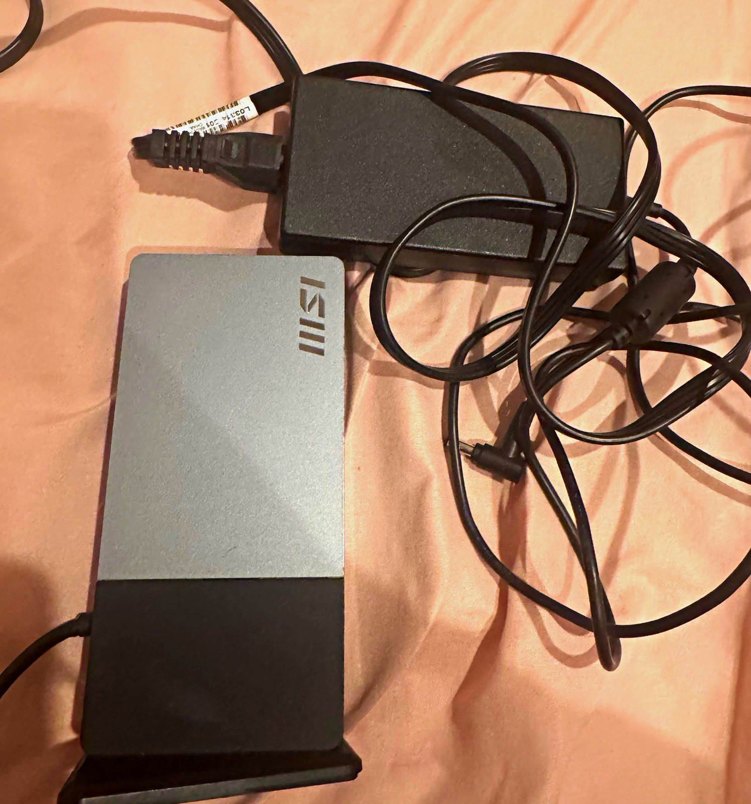MSI USB-C Docking Station ms-1p15 (power adapter included only)