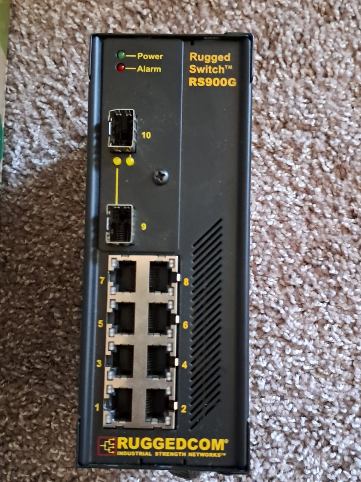 SIEMENS RUGGEDCOM RS900G-HI-D-2SFP industrial network switch quantity