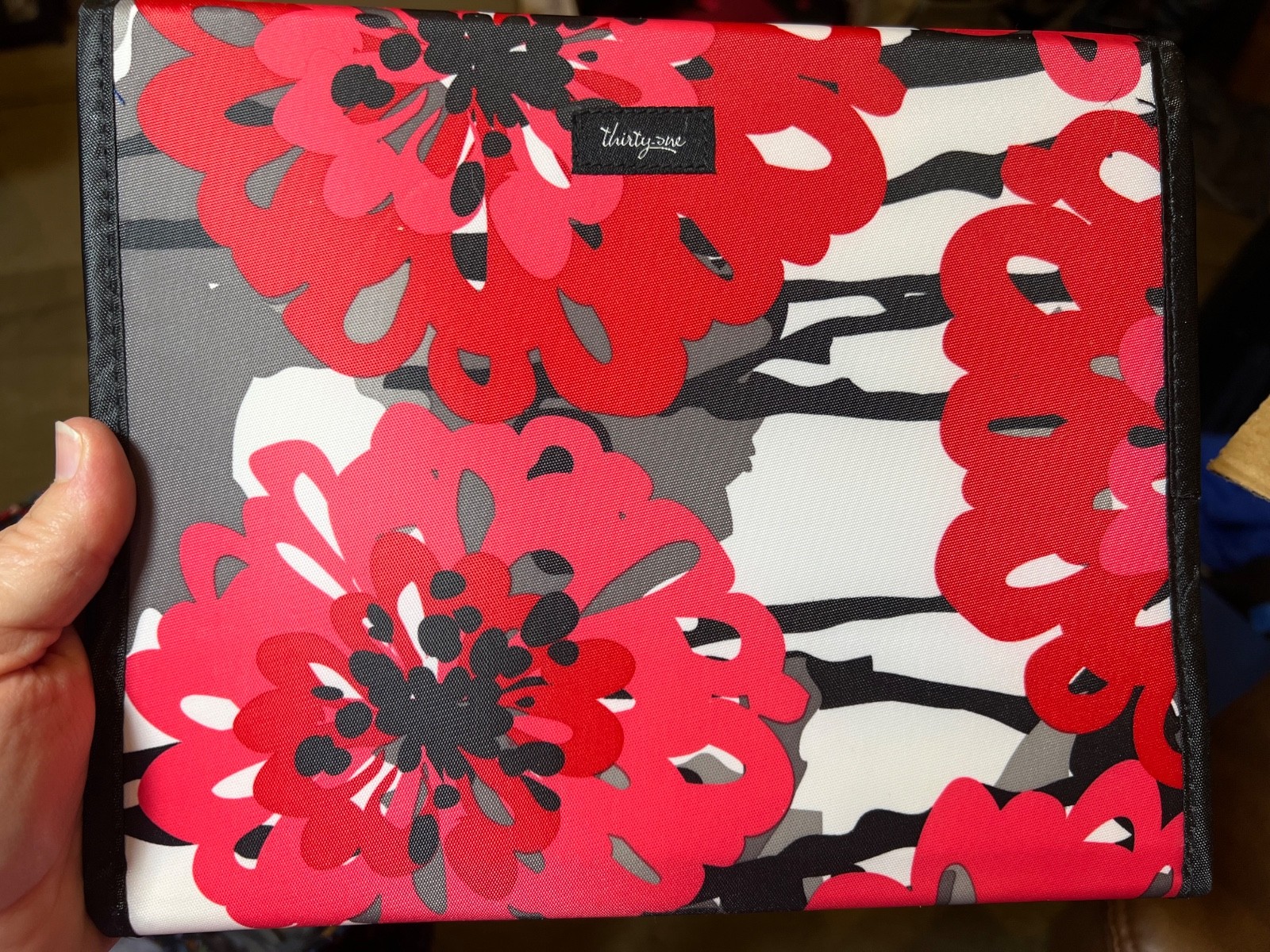 Thirty-One Bold Bloom Red Tri-Fold Organizer IPad/Tablet Case 31