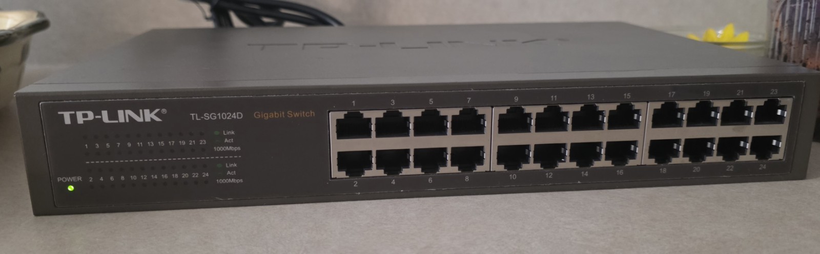 TP-LINK Technologies TP-Link (TL-SG1024D) 24-Ports Rack-mountable Ethernet...