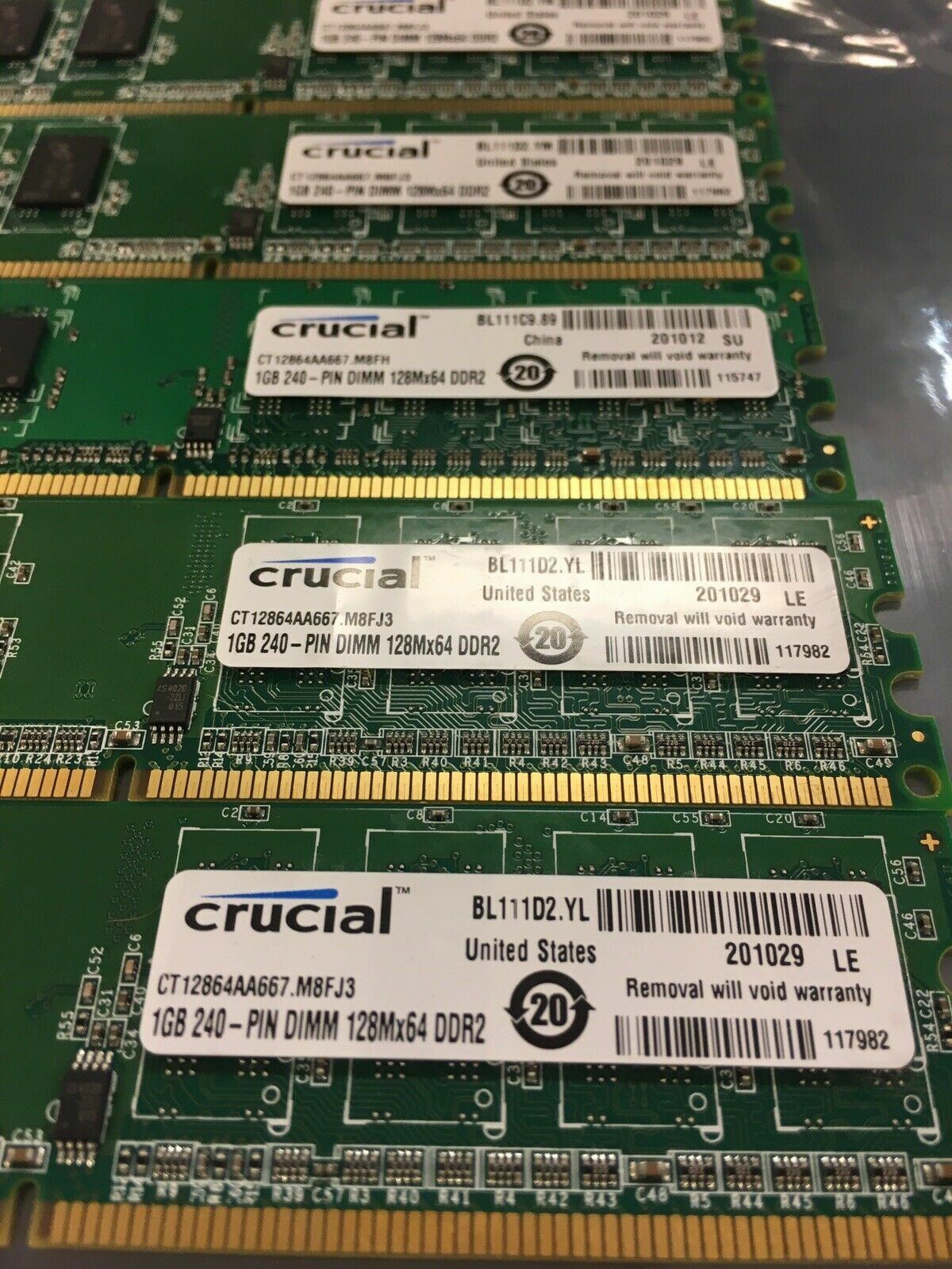 Crucial 1GB 240-PIN DIMM 128Mx64 DDR2 PC2 CT12864AA667 ((LOT of 6))