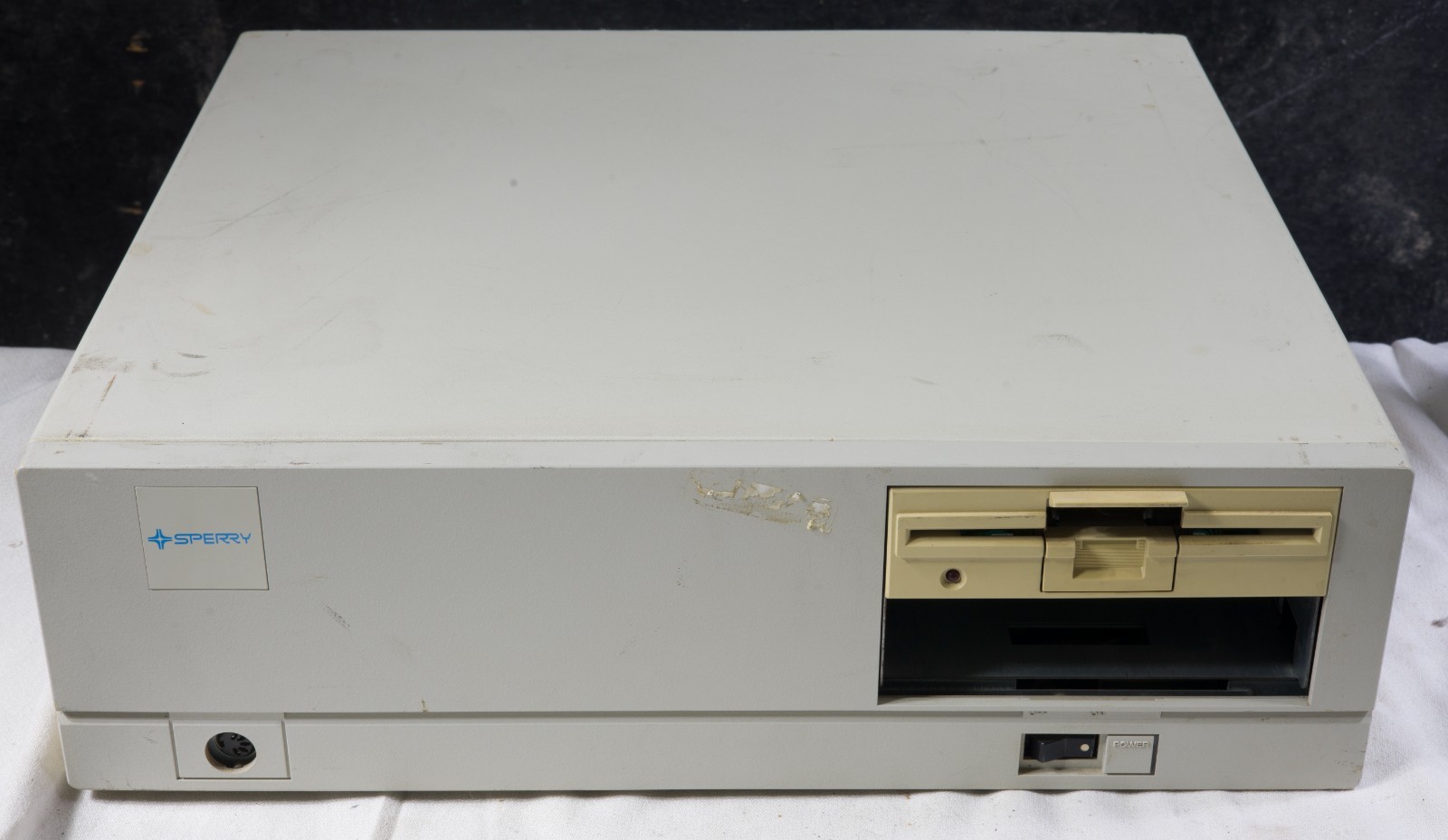 Vintage Sperry 3070-02 8088 640KB RAM 5.25" floppy tested to power on 5581