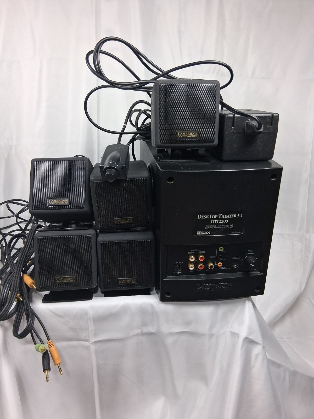 Cambridge SoundWorks DTT2200 5.1 Desktop Theater PC Speakers 