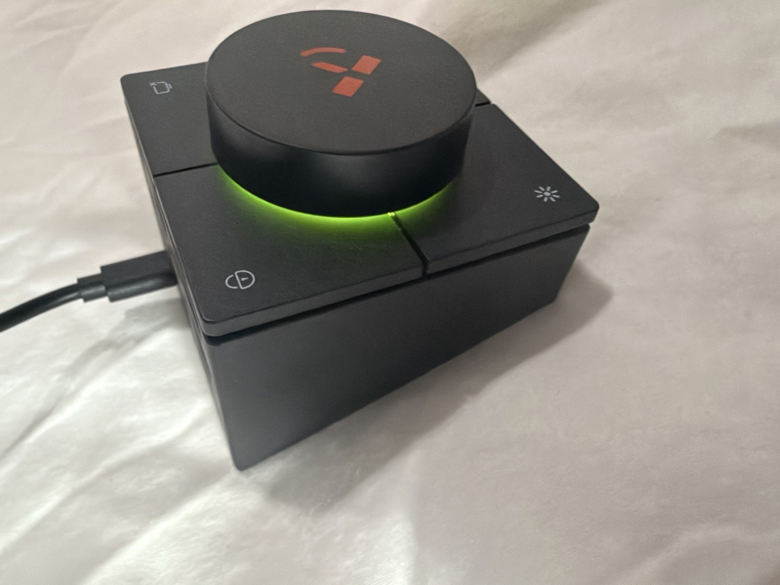 TobenOne UDS048 USB C Docking Station