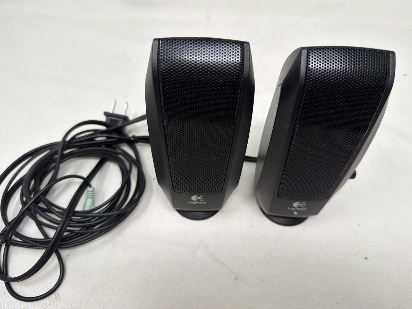 Logitech S120 - 4.4 Watt - 2.0 Stereo Speakers S-120 Black For PC and Mac