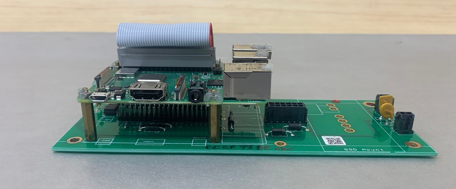 mThinx Bridge Kit Main Board 20190506_0001  w/ Raspberry Pi 3 Model B+