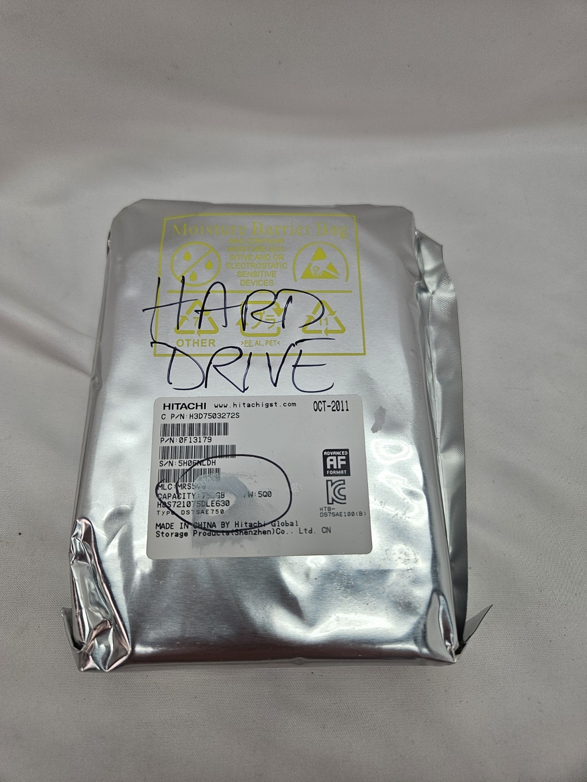 Hitachi 750GB 3.5" SATA Internal Hard Drive HDS721075DLE630 New Sealed NOS
