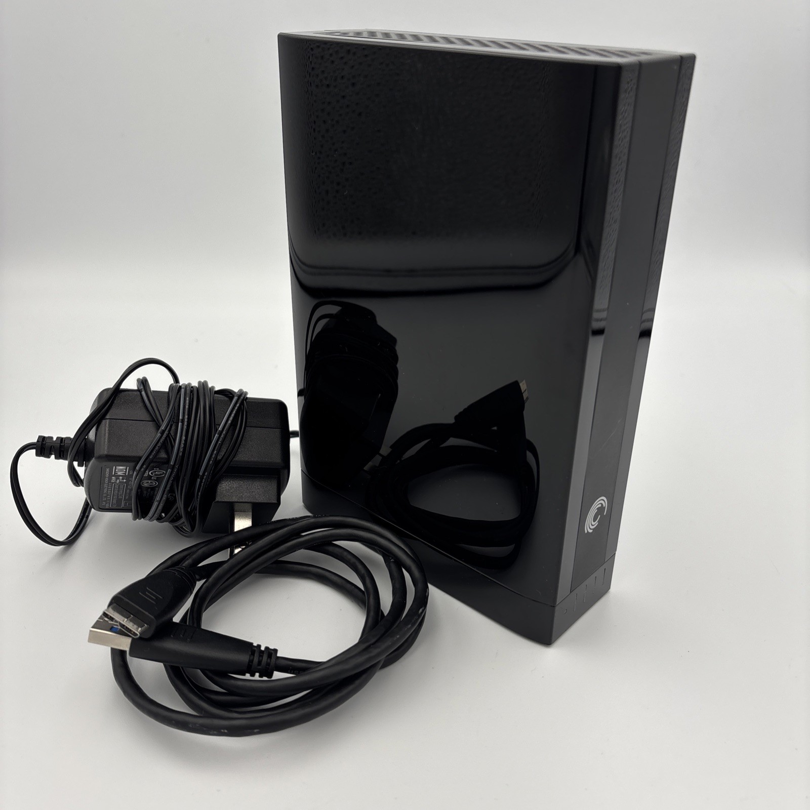 Seagate Backup Plus Desktop 2TB SRD0SD0 External Hard Drive USB 3.0