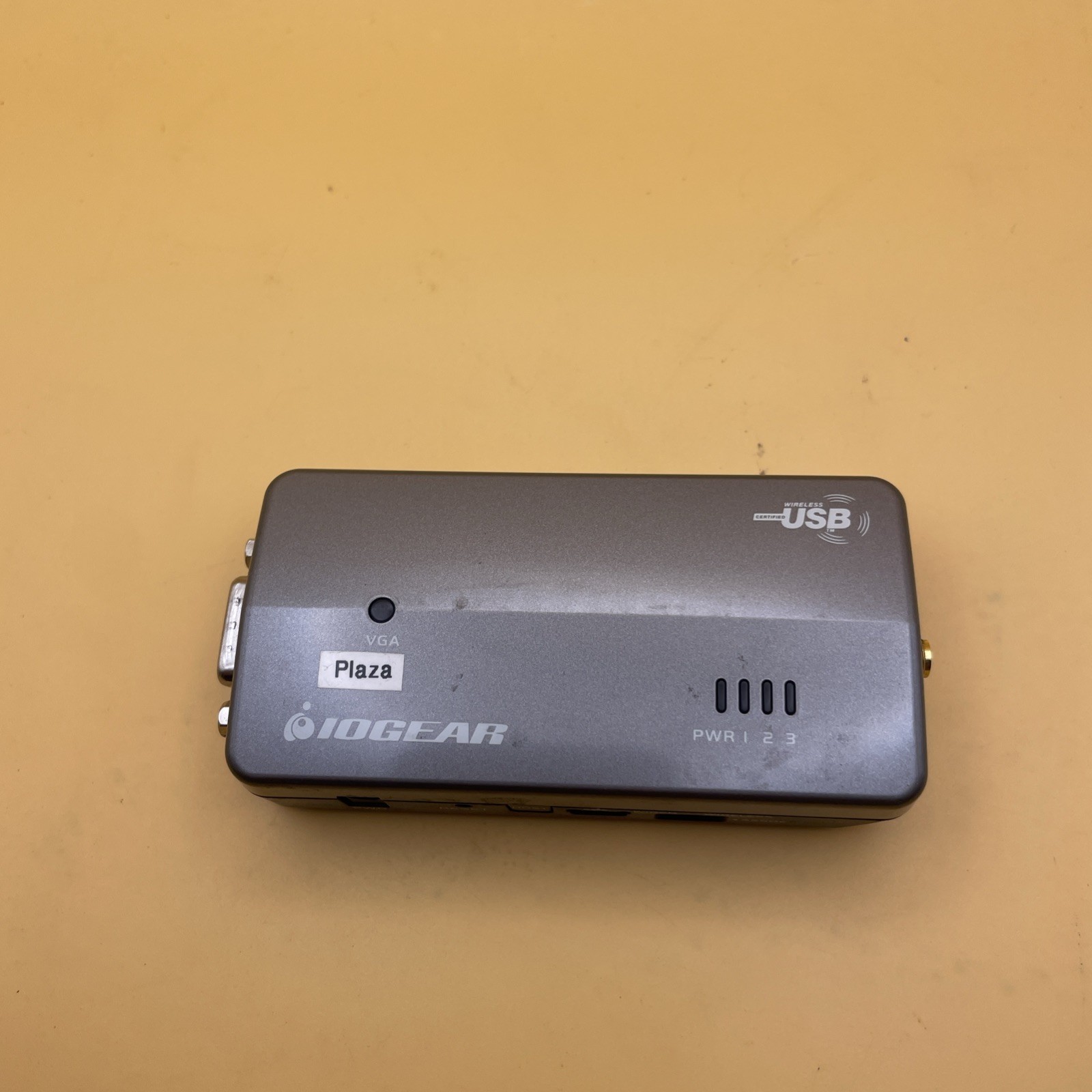 IOGEAR Wireless USB to VGA Adapter - Model GUW2015V no power adapter 