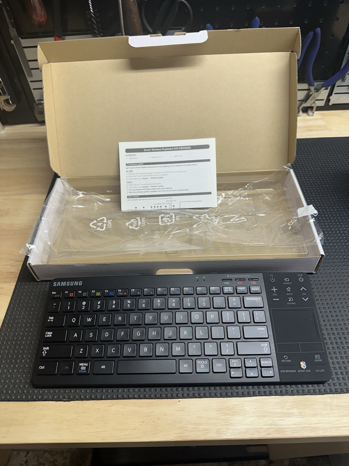Samsung VG-KBD2000 Wireless Keyboard Brand New