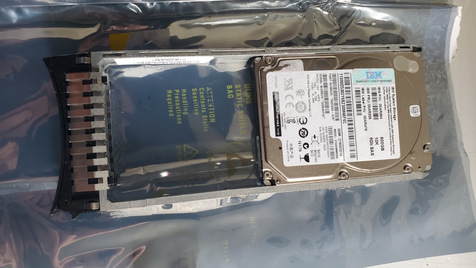 IBM AHF1 V7000 600GB 10K SAS 2.5" HDD Hard Drive - 00AR325 / 00AR394