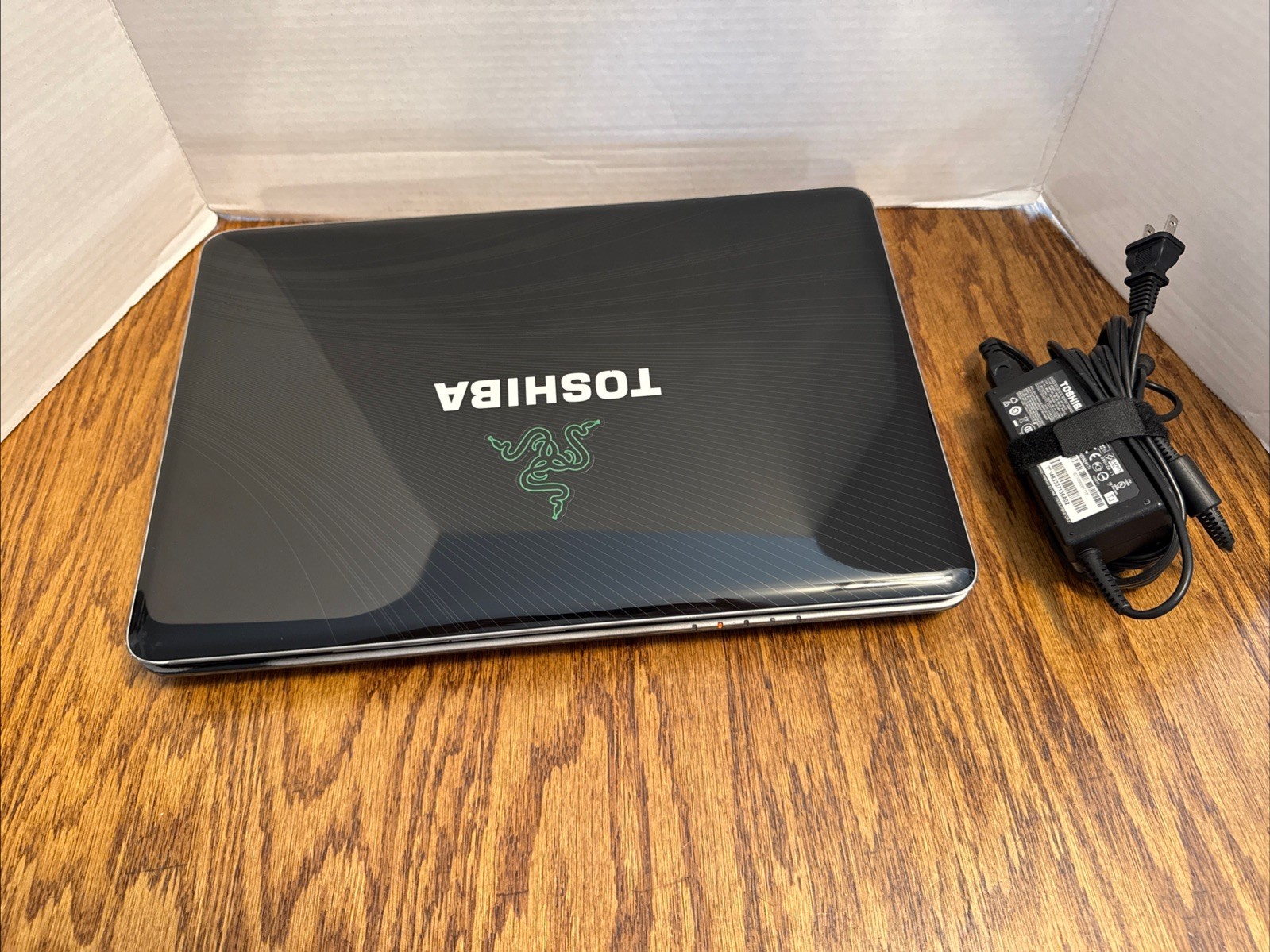 Toshiba Satellite A505-S6005 Intel Core i3 1st Gen PSAT6U-005002 16" Laptop