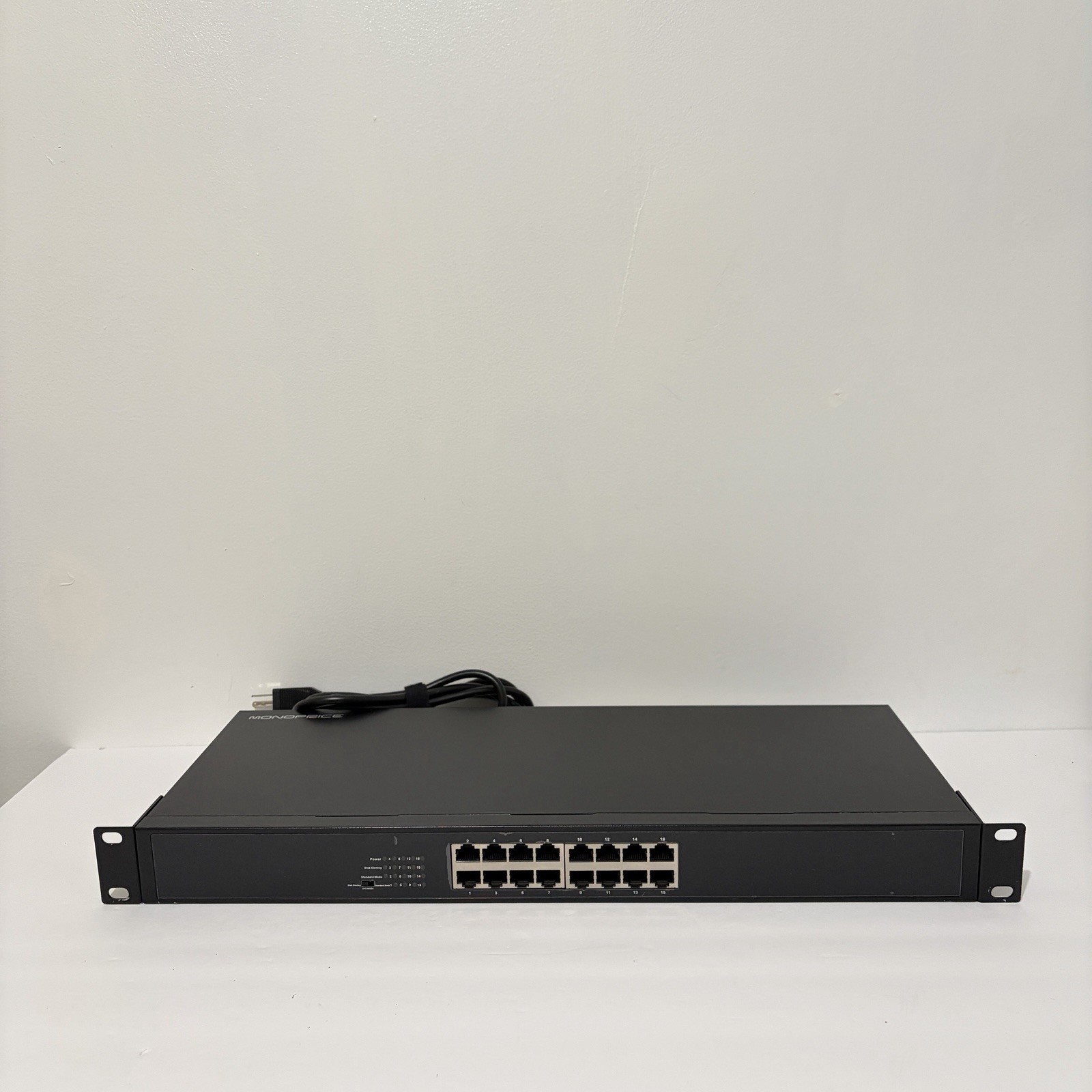 Monoprice 16 Port Unmanaged 10/100/1000 Mbps Gigabit Ethernet Switch - Tested