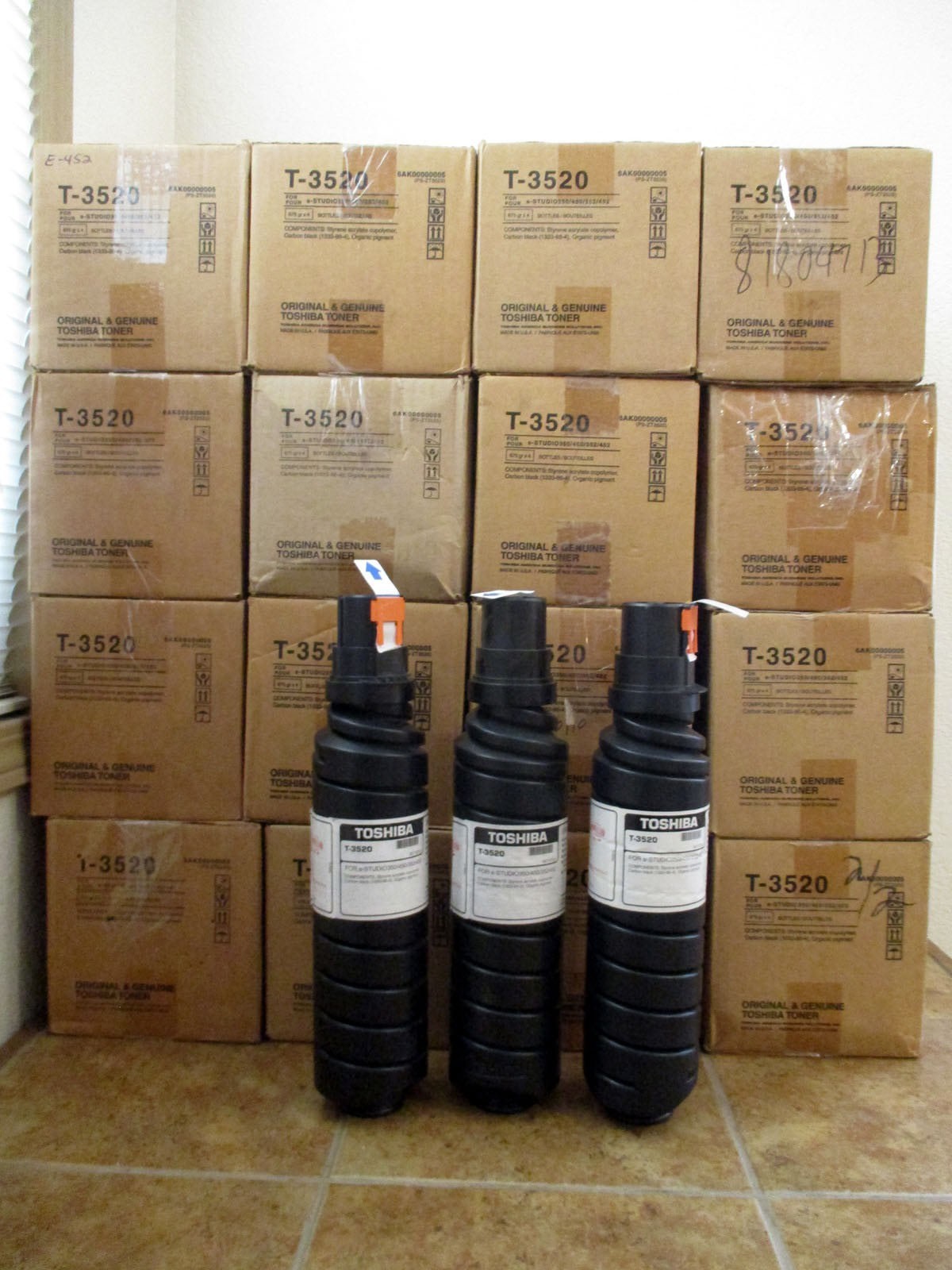 NEW TOSHIBA T-3520 OEM Genuine Black Toner Print Cartridge Bottle Sealed 