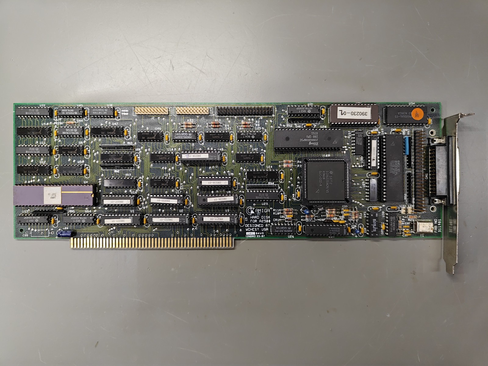 Commodore Amiga A2090 SCSI and ST-506 Zorro hard drive controller card