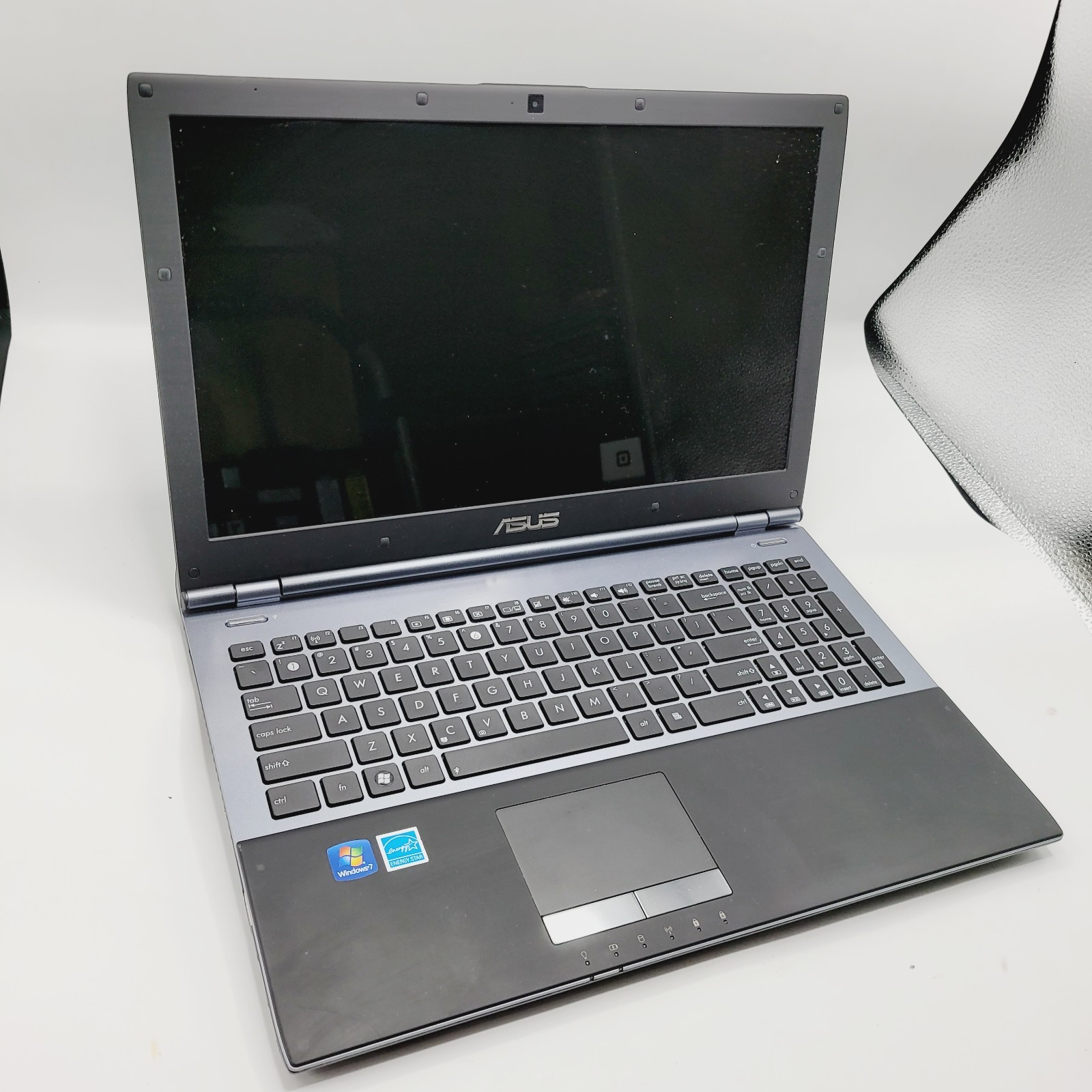 ASUS Notebook U56E - 1AXX Core i5 - 2450M No RAM No HDD 15.6" - FOR PARTS