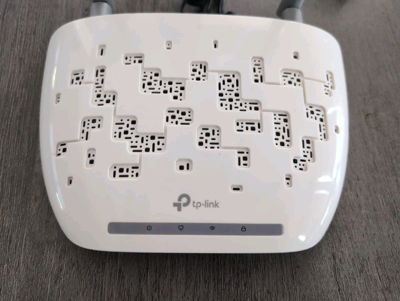 TP-Link 300Mbps Wireless N Access Point TL-WA801ND and Power over ethernet Ver 5