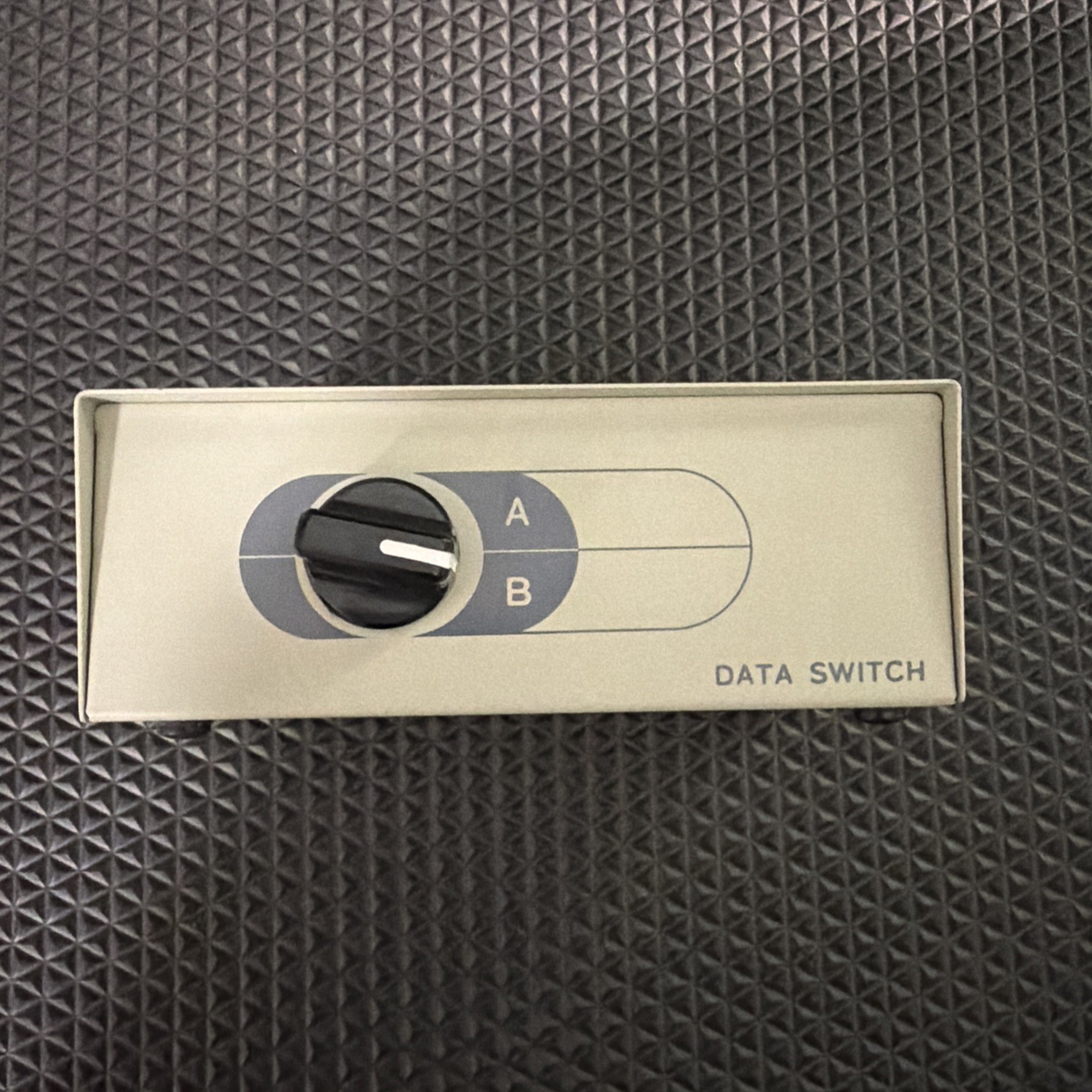 Manual 2 PORT A/B Data Transfer Switch Box - Excellent Condition