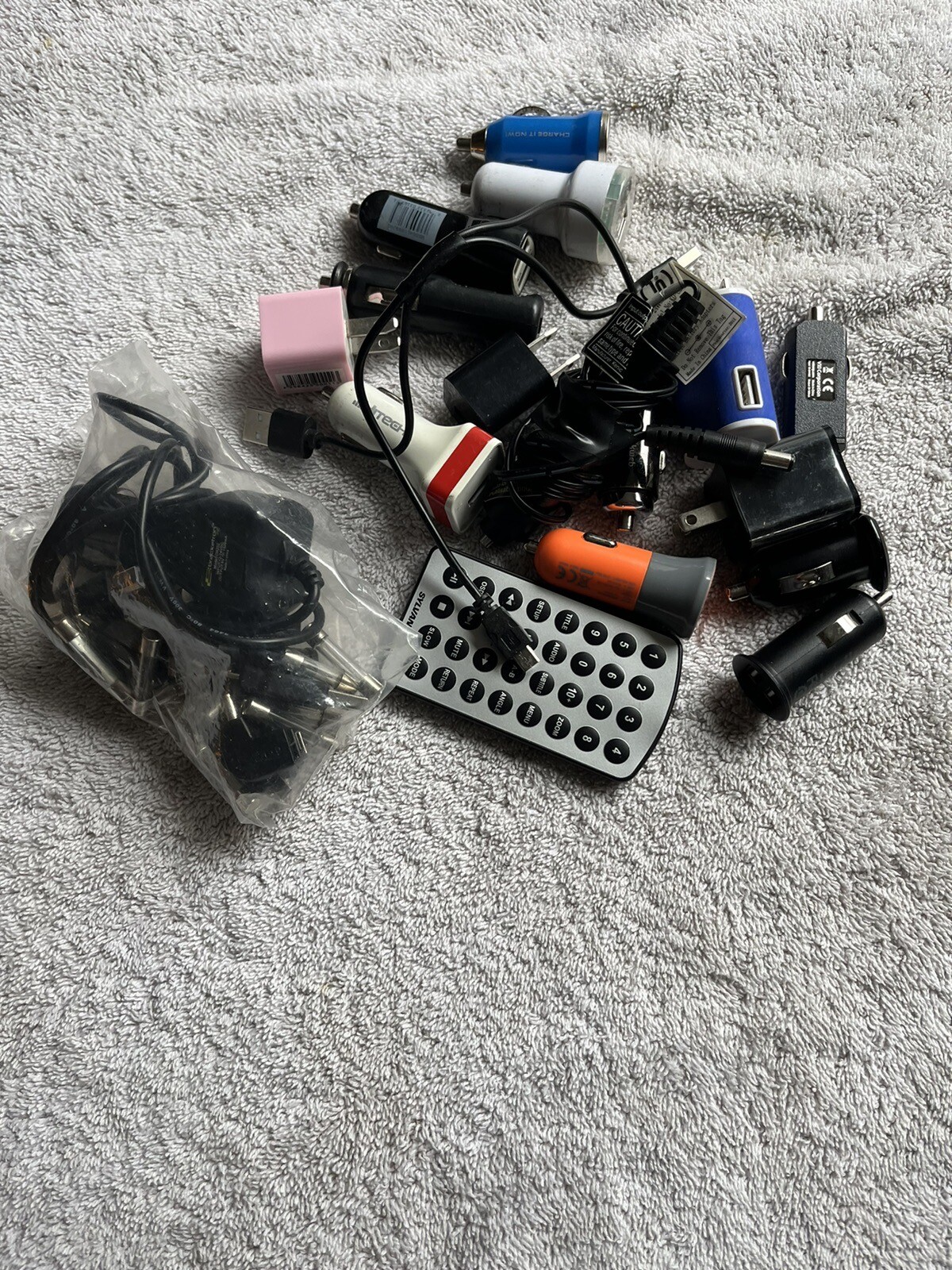 Lot of Miscellaneous Computer power, phone and video Cables 
