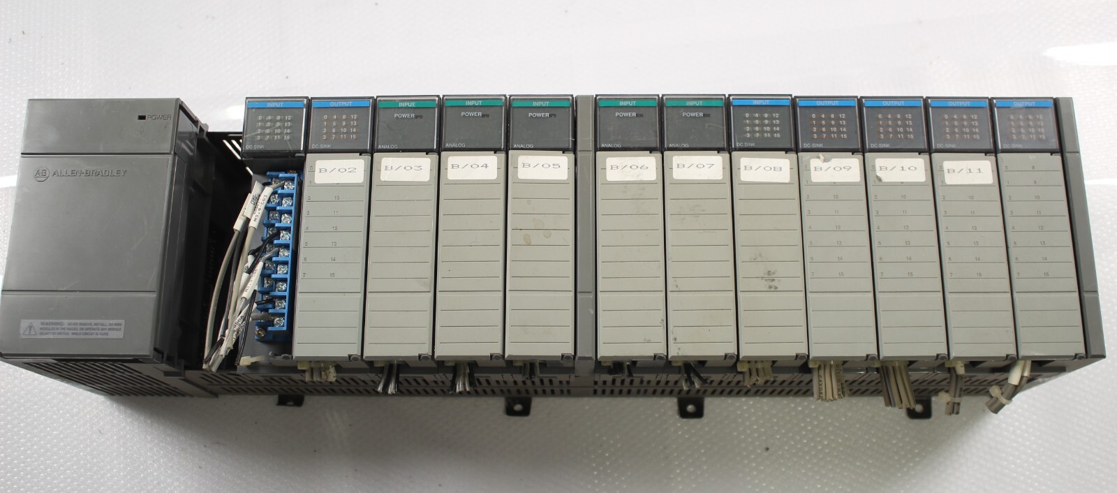 Allen-Bradley SLC 500 1746-A13 13-Slot Rack w/5*1746-OV16 2*1746-IB16 5*1746-NI4