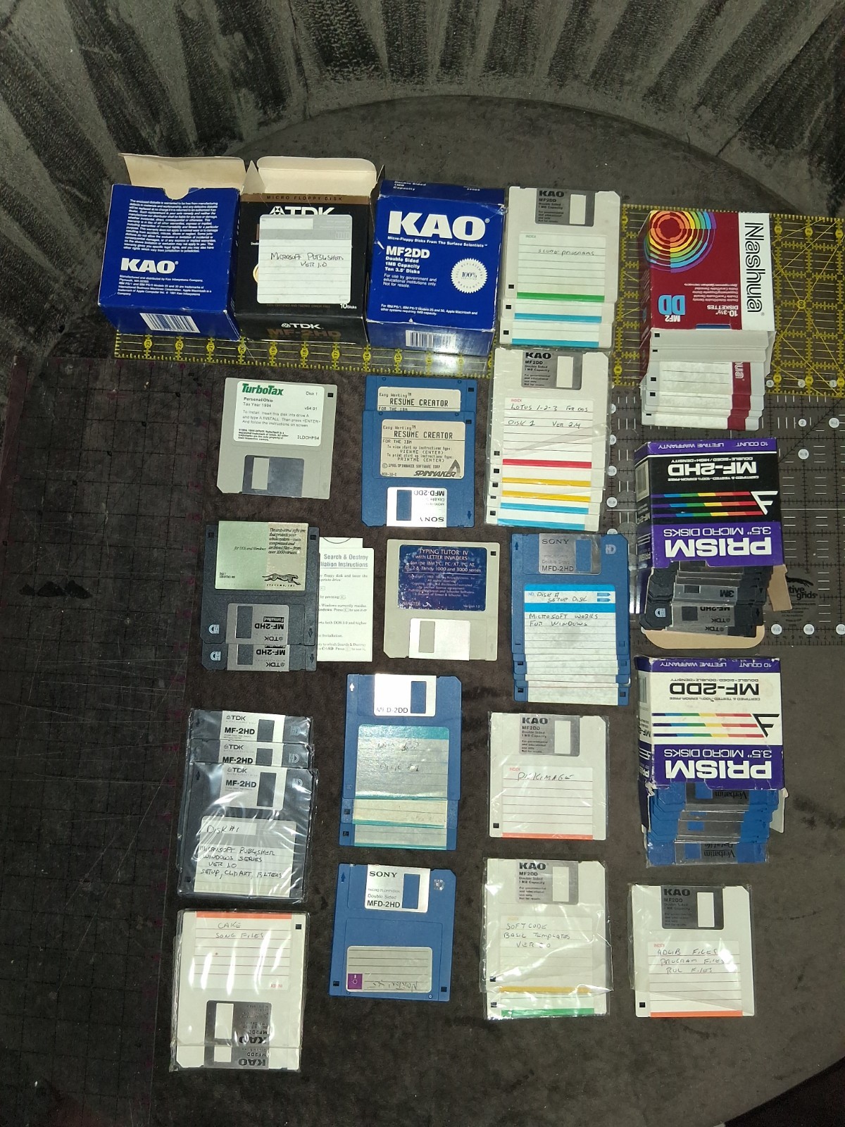 X64 Lot 3.5 Floppy Disks Boxes. Vintage Kao Prisim Nashua 5 Boxes Programs + New