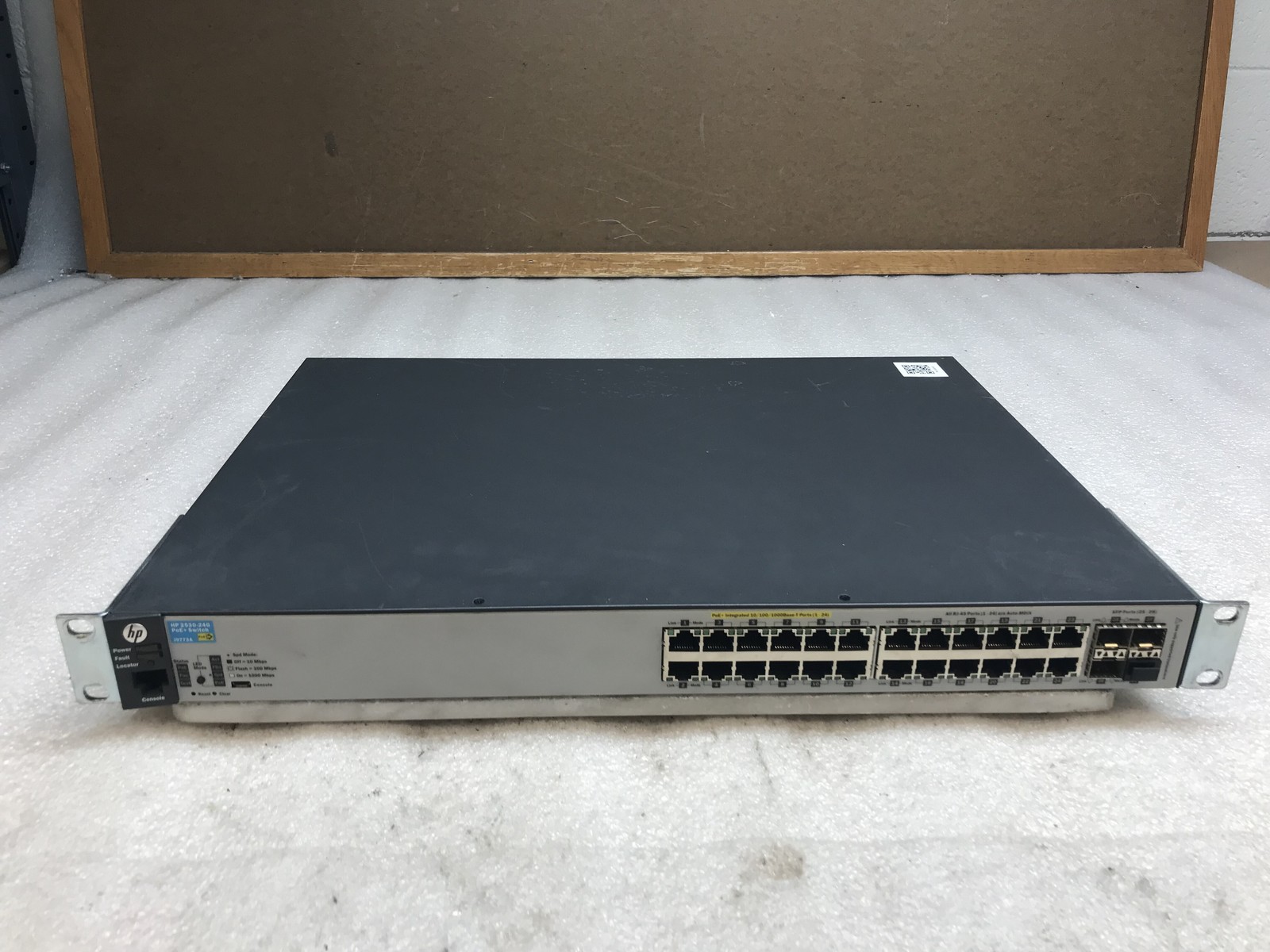 HP 2530-24G PoE+ J9773A 24-Port Gigabit Network Switch w/ Rack Ears