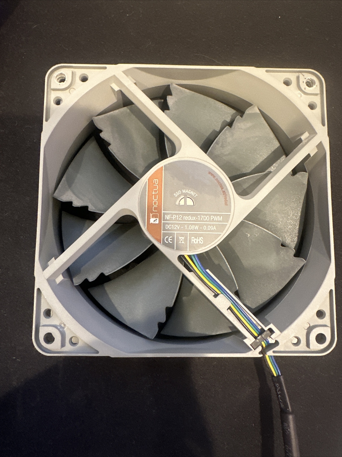 Noctua 25348 NF-P12 Redux-1700 PWM 4-pin Computer Case Fan