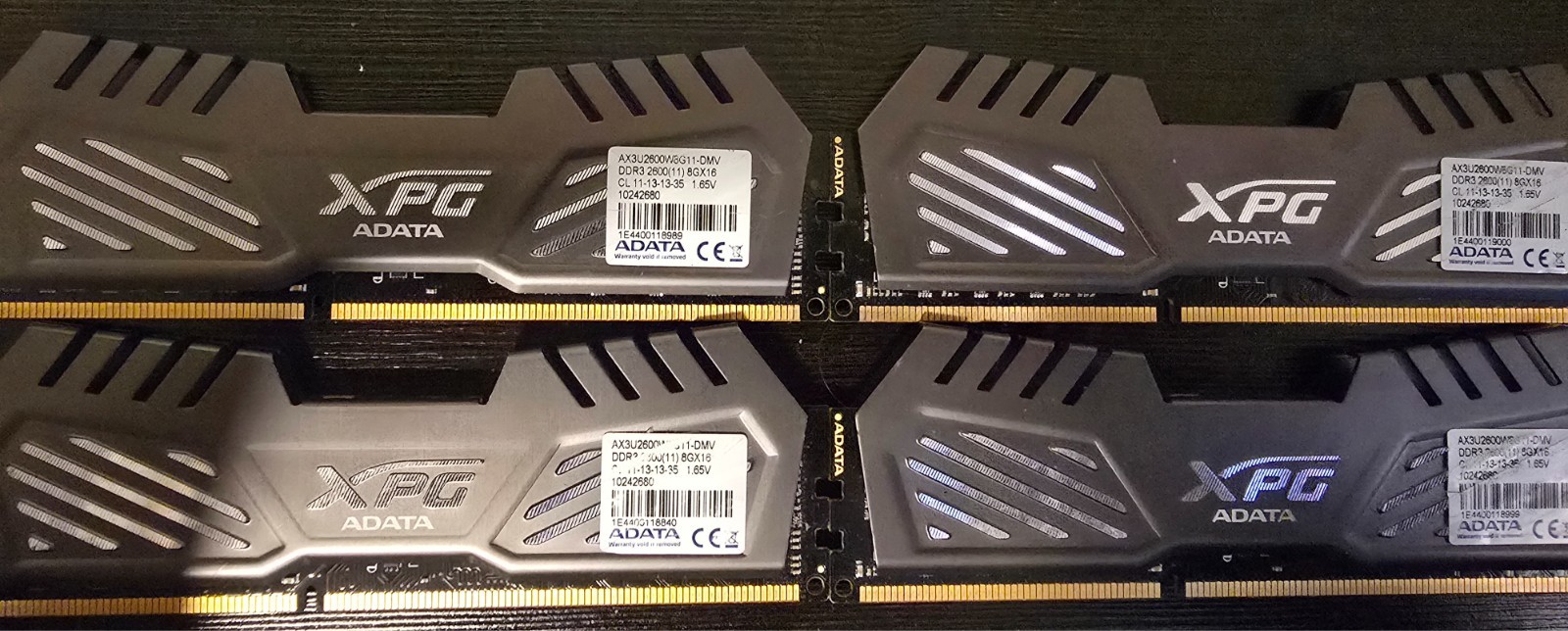 ADATA XPG 24 GB (3x8 GB) DDR3-2600 (AX3U2600W8G11-DMV)