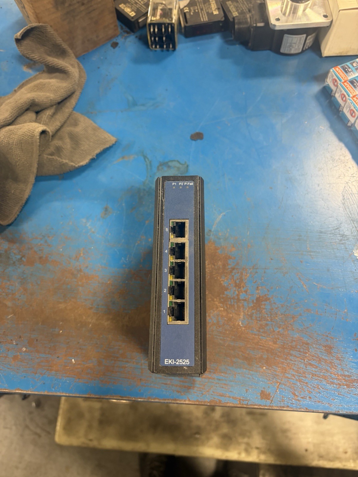 ADVANTECH EKI-2525 EKI2525 ETHERNET SWITCH USED