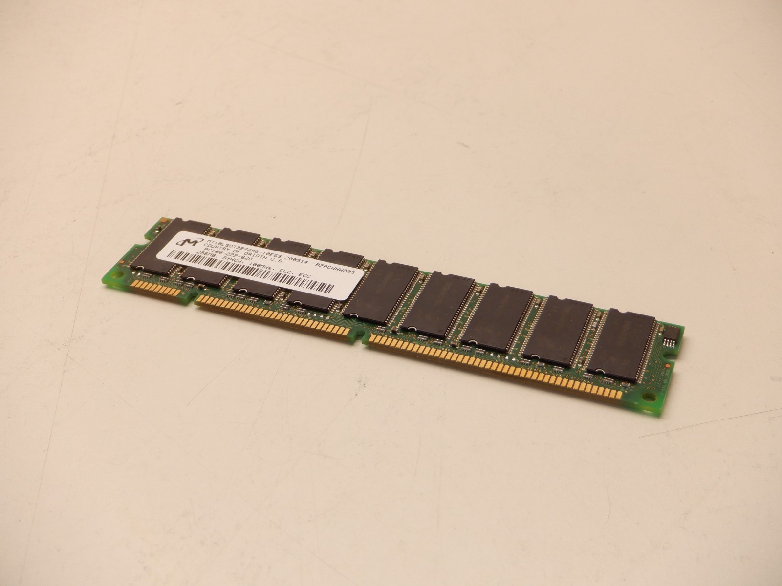 256MB SDRAM MT18LSDT3272AG-10EG3 PC100-222-620 16X8 18CHIPS ECC 168PIN