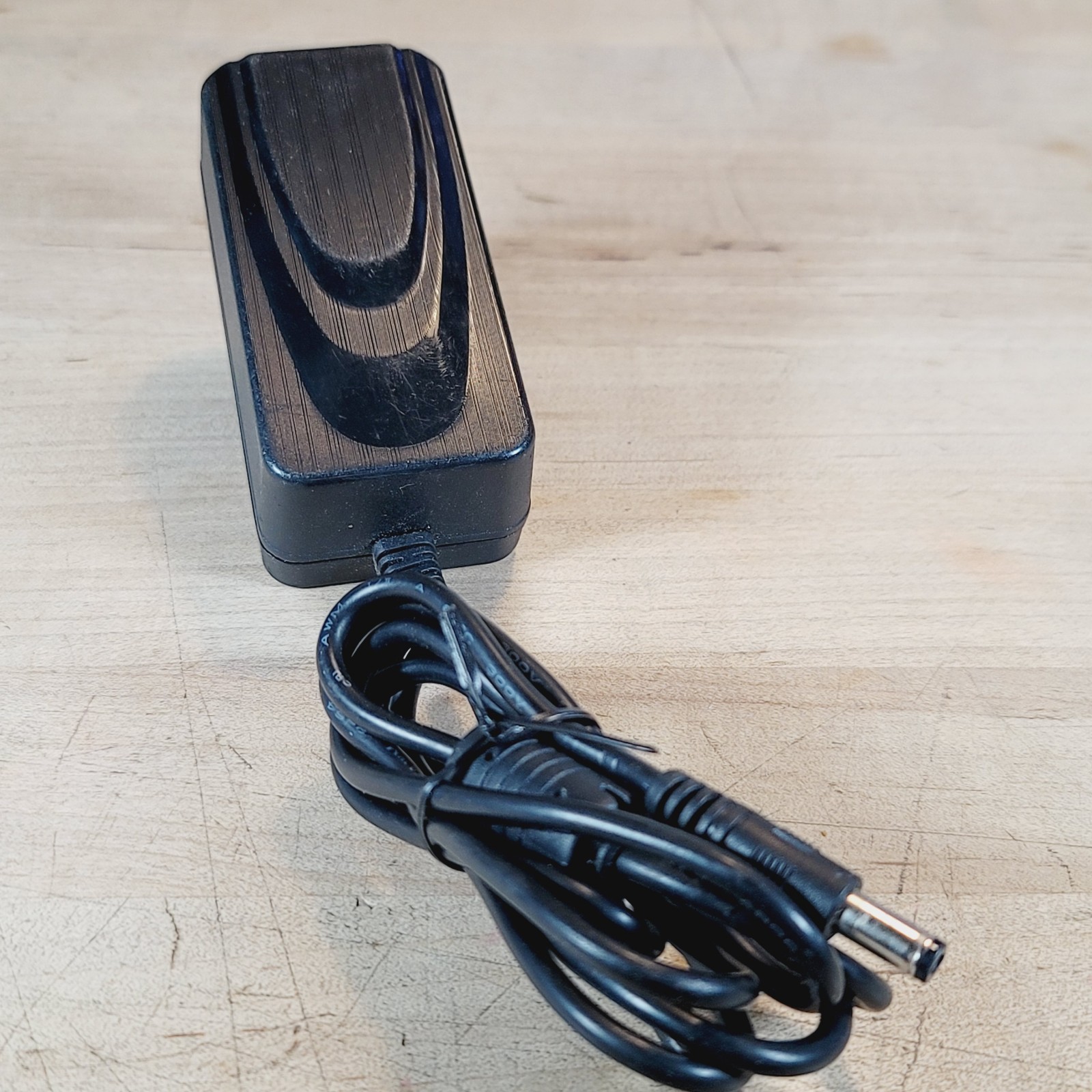 Genuine OEM Switching Adapter SOY SUN-1200300B3  12V 3.0A Power Supply