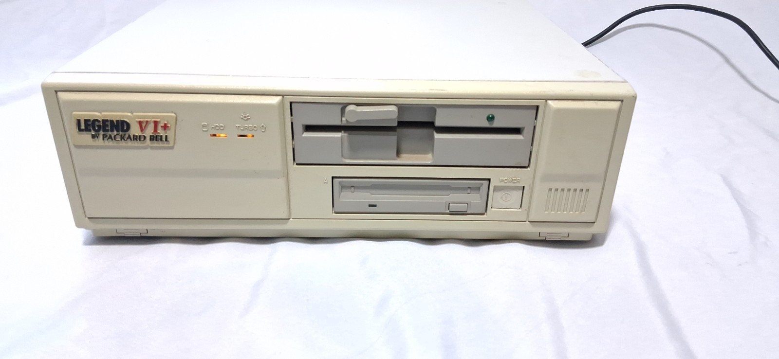 Rare Vintage Packard Bell Legend  VI Desktop  Item Powers ON