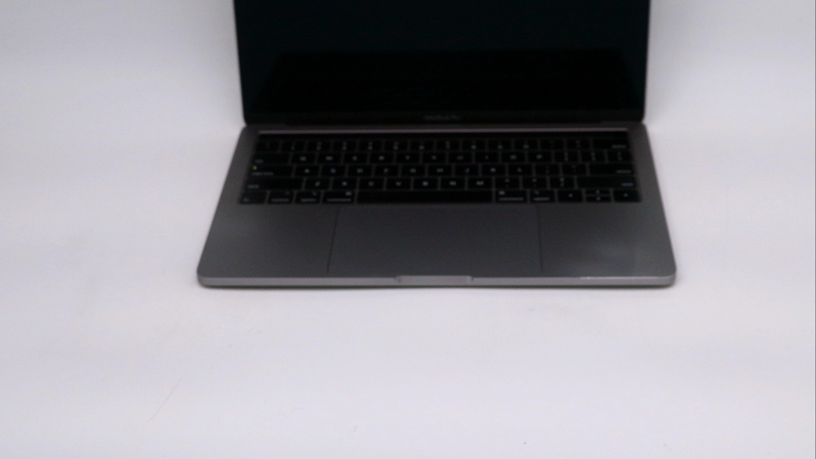 Apple Macbook Pro 13" i5-8279u 16GB 256GB READ DESC
